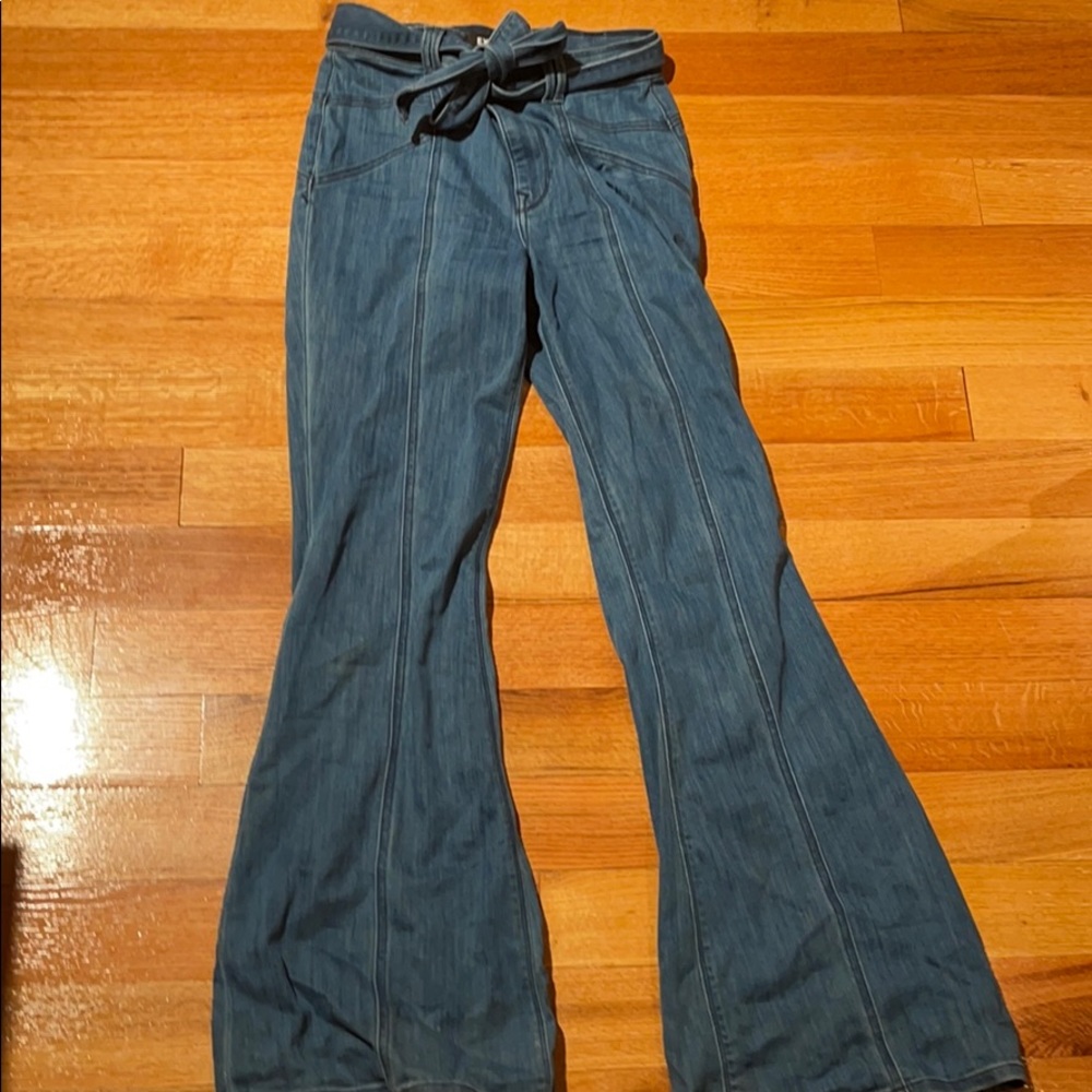 Express Flare Jeans
